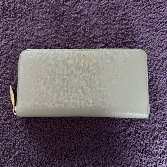 Kate Spade Wallet - Picture 1 of 4
